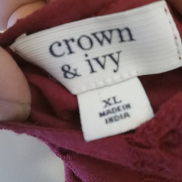 Crown & Ivy 2 Piece Shorts and Tank Set, Size L - Picture 9 of 9